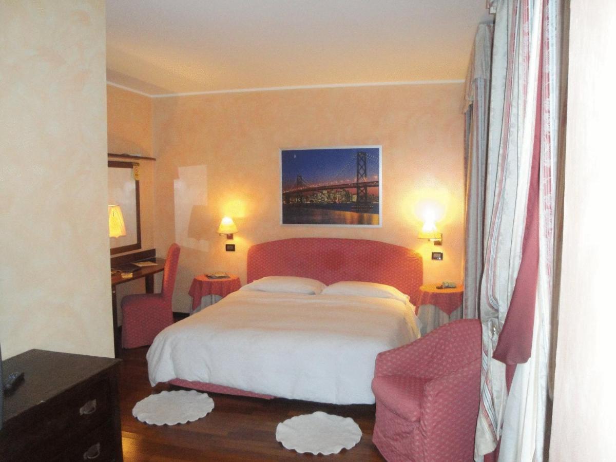 Hotel Due Mondi Turin Bilik gambar